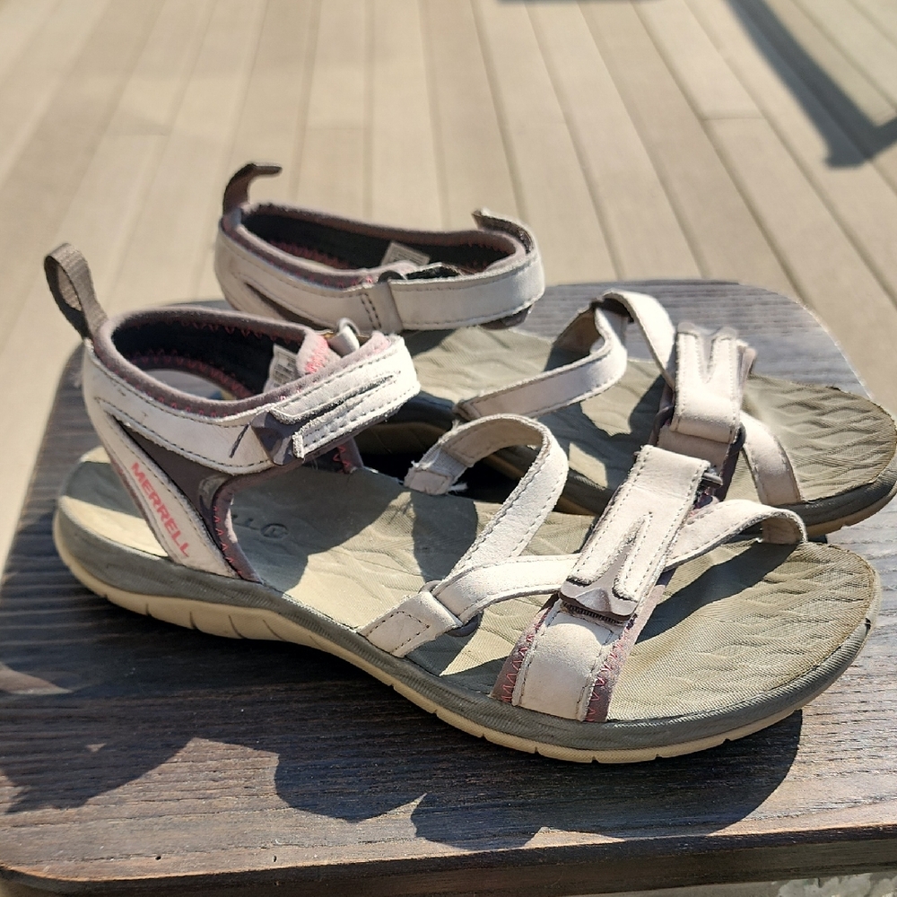 (6) Merrell Womenss Sandals Tan/Grey Summer Vacation Athleisure Gorpcore Athlete